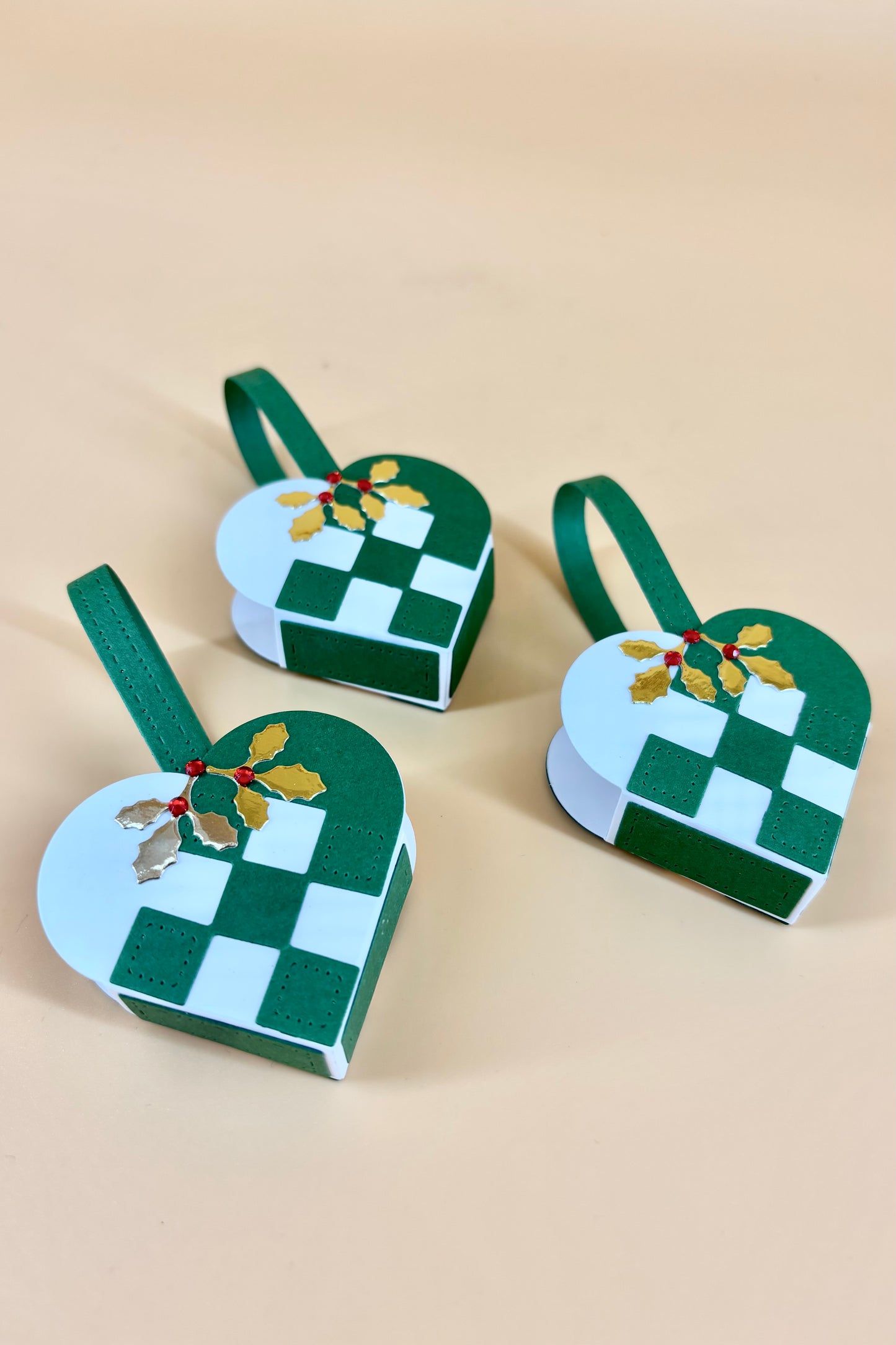 Julehjerter i papir - 3 stk.