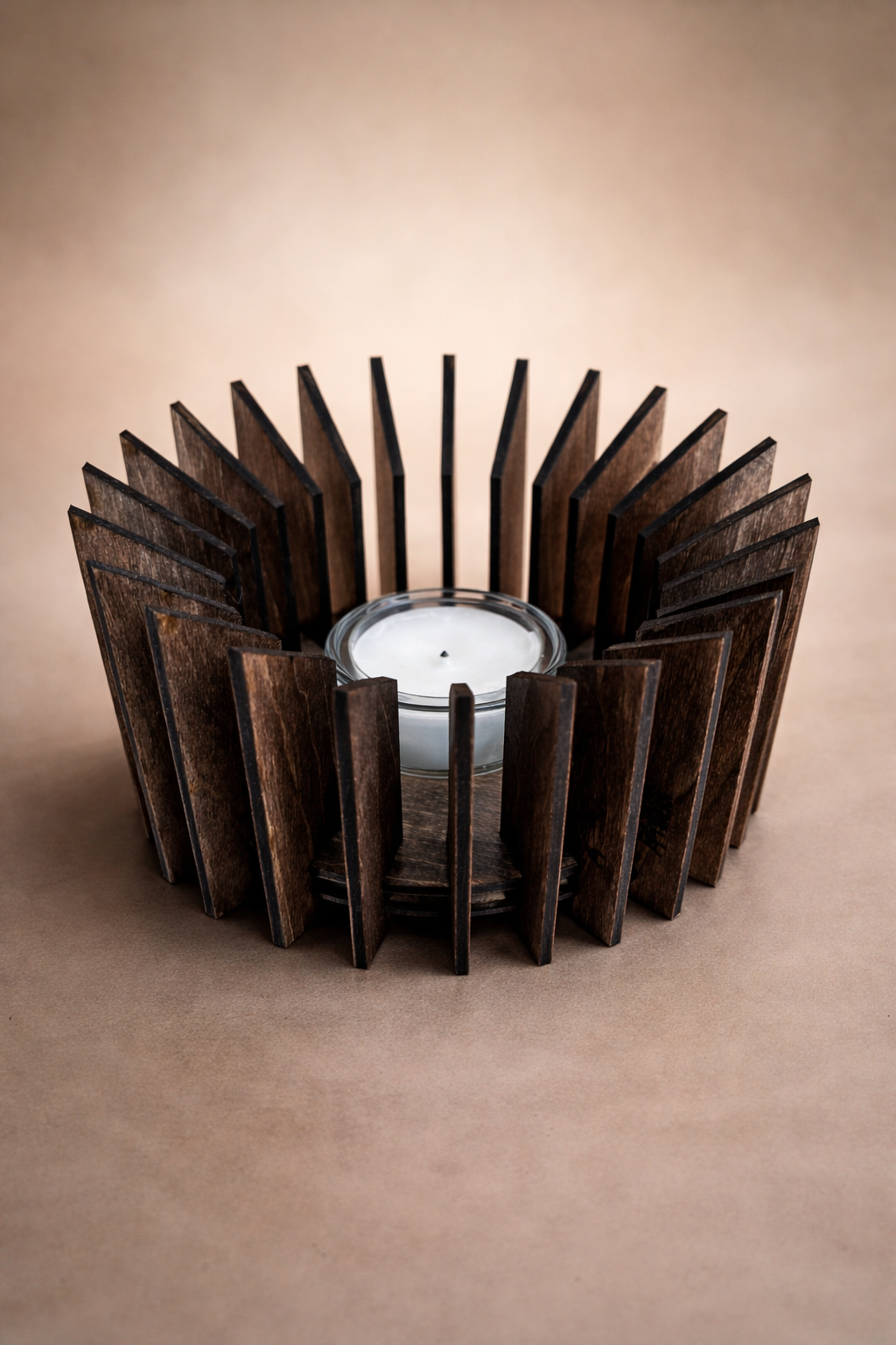 Fyrfadsstager – lysestageri mørk olieret træ - sæt med to