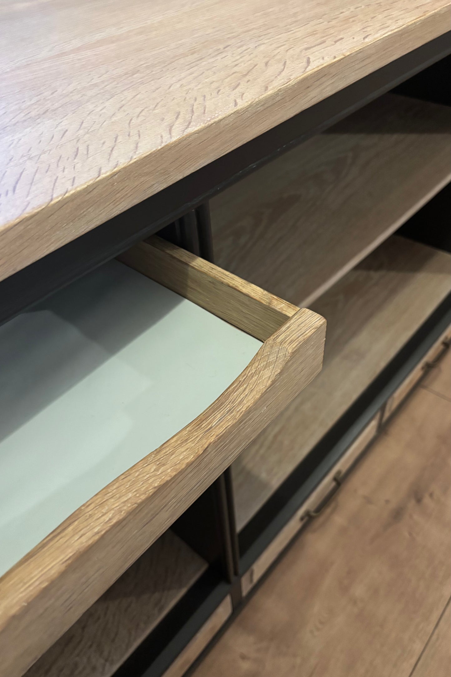 Køkkenø / køkkenmøbel / skænk